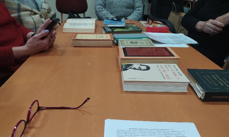 Az anyanyelv nemzetközi napja - Versbarátok klubja :: 2026.02.06.